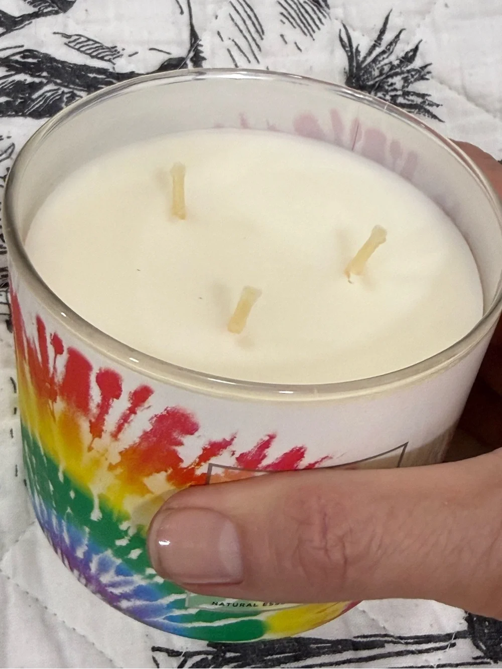 NEW Bath & Body Works RAINBOW CONFETTI 3 Wick Candle - Picture 3 of 4